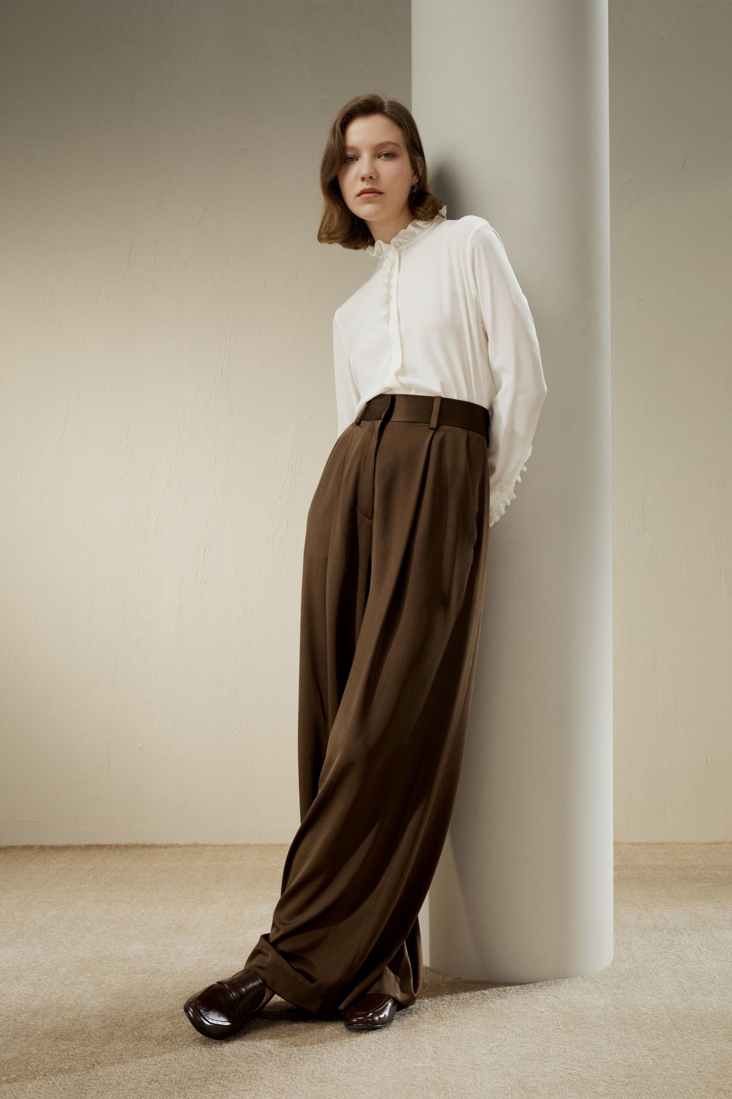 Pantalon de soie coupe ample taille haute