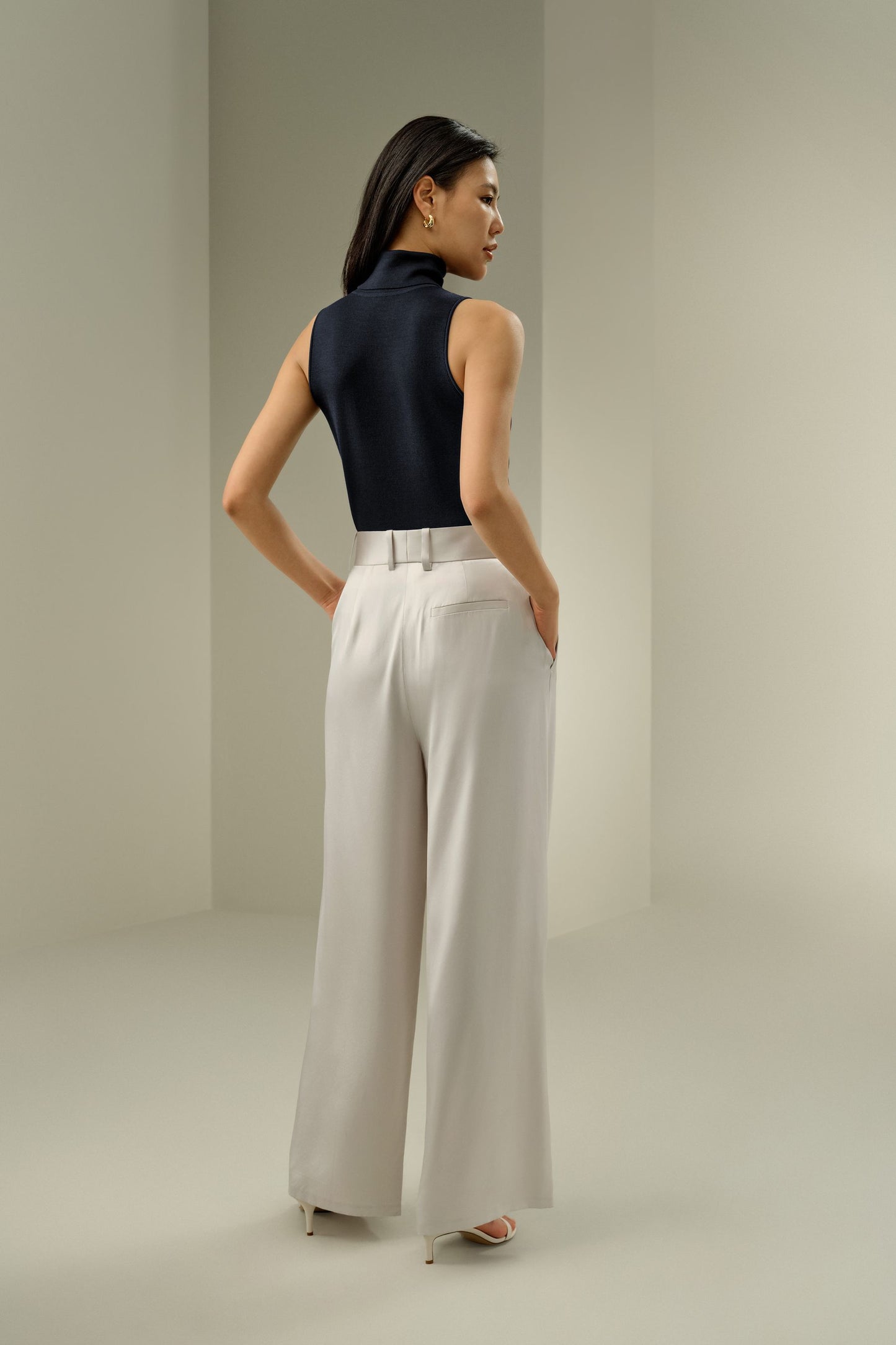 Pantalon de soie coupe ample taille haute